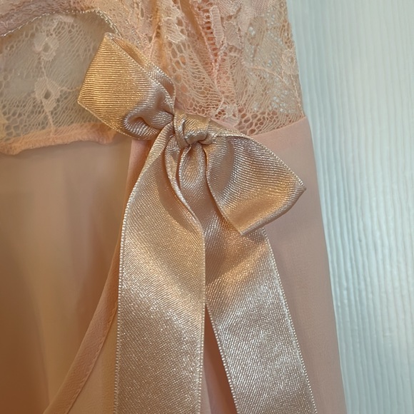 Victoria Secrets intimate apparel - Picture 6 of 8